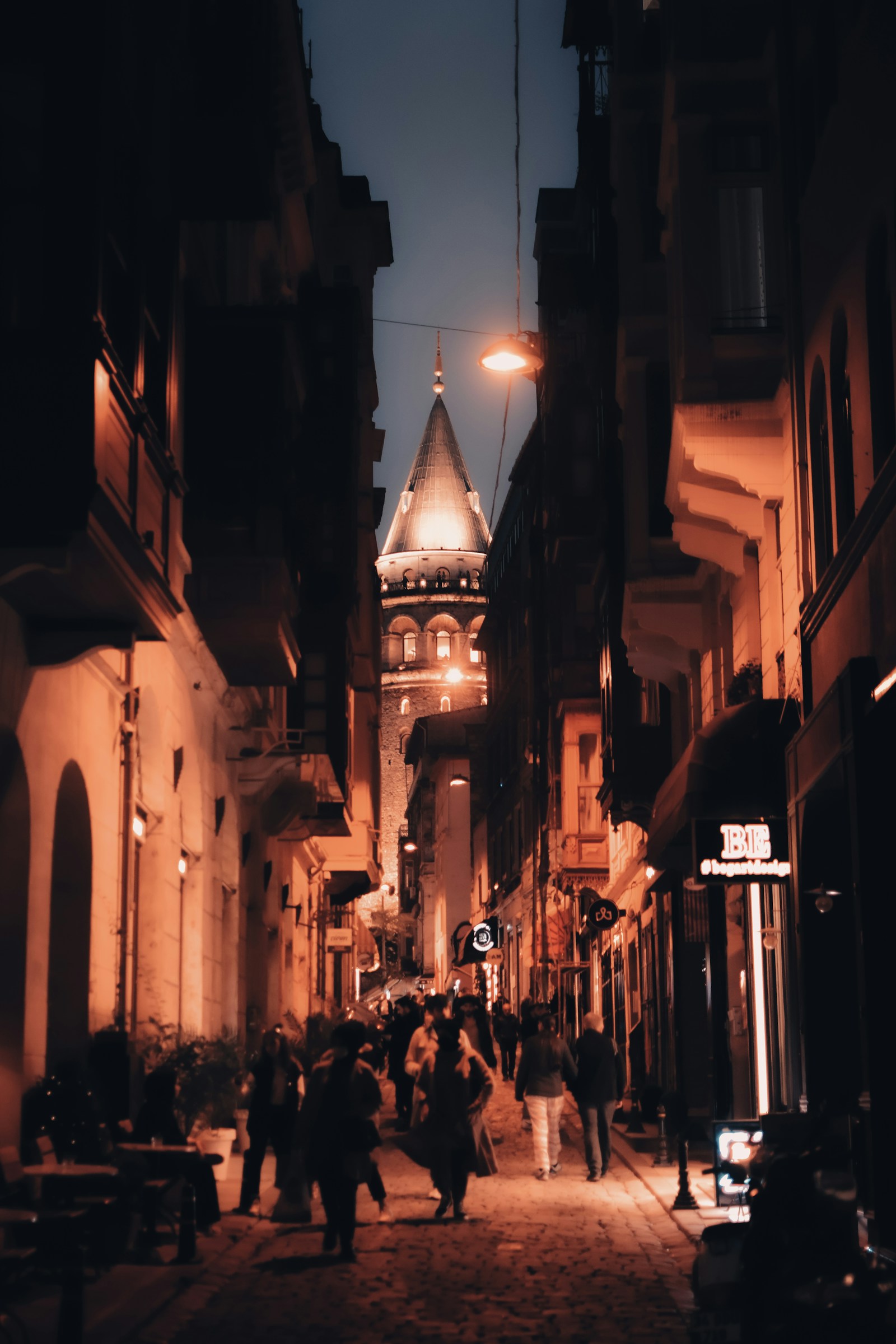 High contrast city sample photo